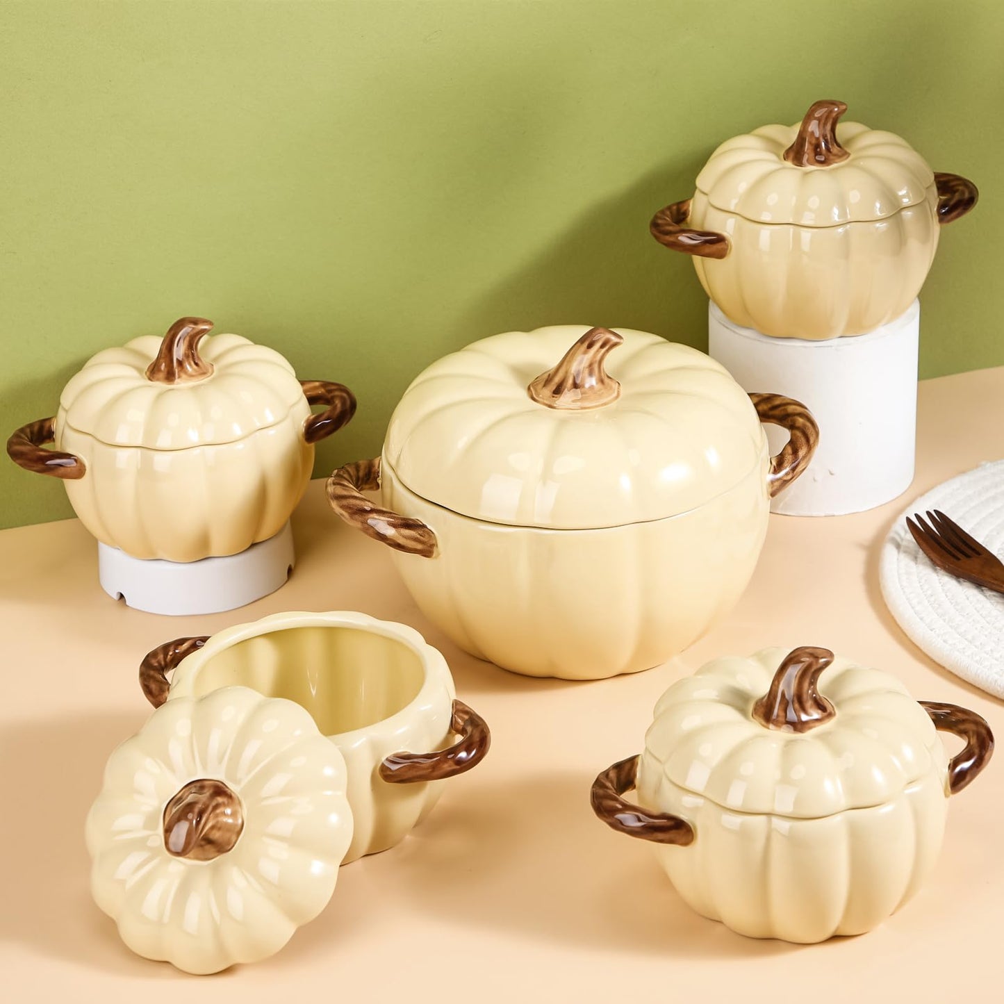 Maxdot Set of 5 Ceramic Pumpkin Bowls with Lid and Handles Pumpkin Shape Soup Serving Pot Storage Jar for Fall Thanksgiving Halloween Party Kitchen Dessert Decoration 17Oz & 54Oz(Cream Yellow)
