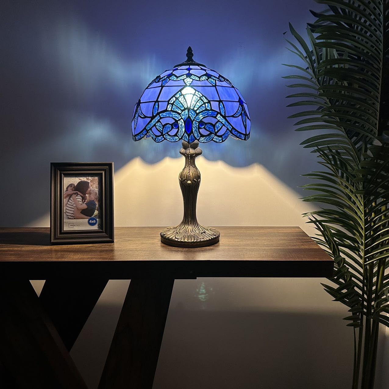 Tiffany Table Lamp Blue Stained Glass Baroque Style LED Bulb Included for Living Room Bedroom Bedside 12" W*12" D*19" H