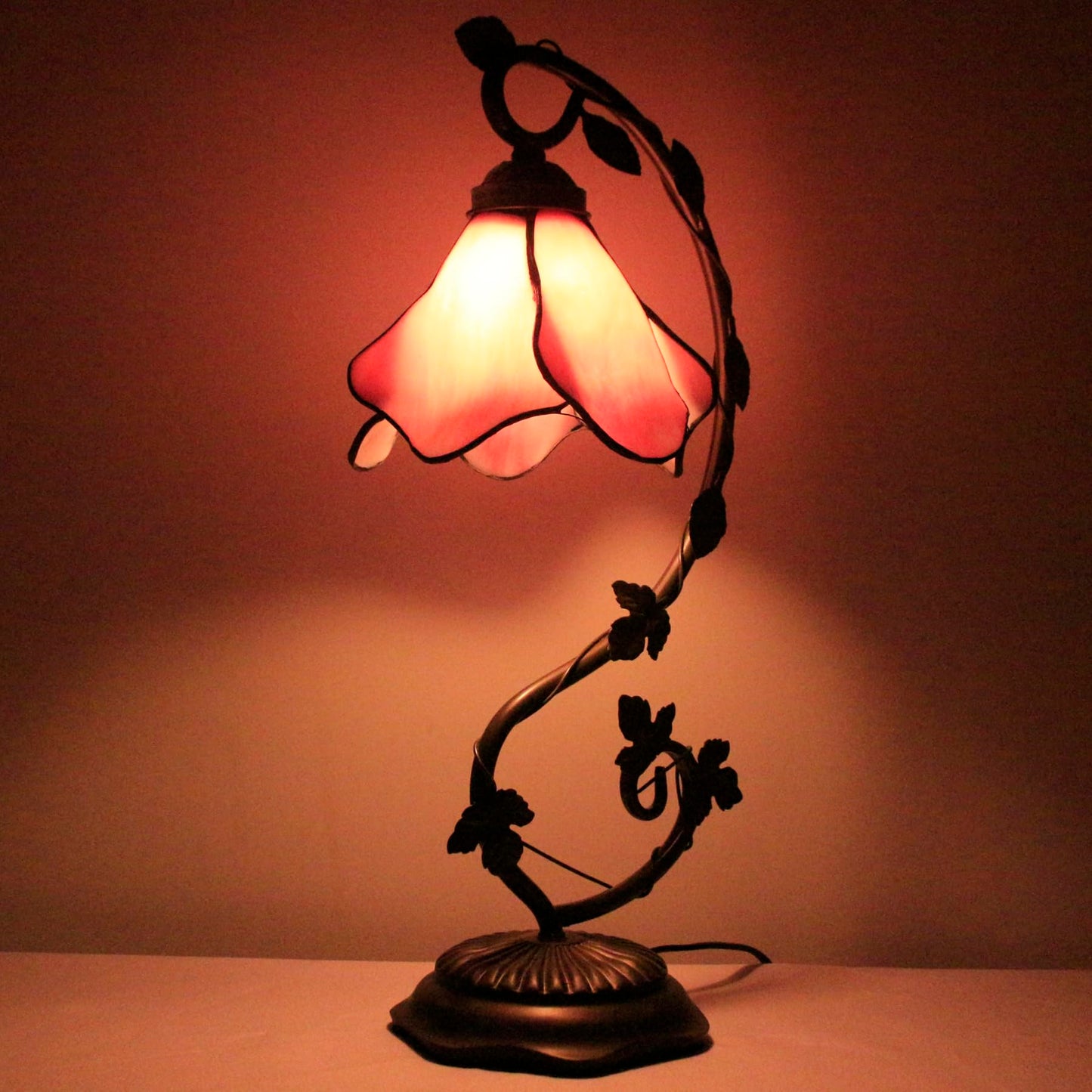 WERFACTORY Tiffany Lamp Pink Stained Glass Table Lamp, Metal Leaf Table Desk Reading Light 8X10X21 Inches Decor Small Space Bedroom Home Office S701 Series