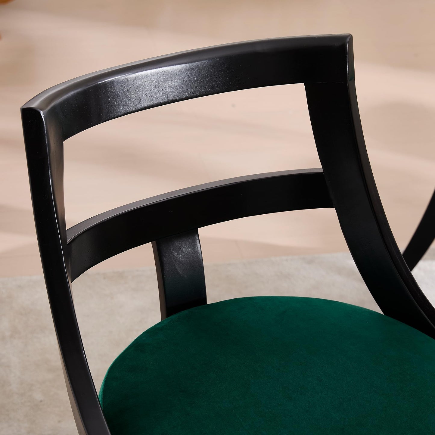 LZAREAL Modern Farmhouse Dining Chairs Set of 4 Mid Century Upholstered Dining Chair with Wooden Curved Back Kitchen Chairs for Dining Room Restaurant Cafe, Black-Velvet Green